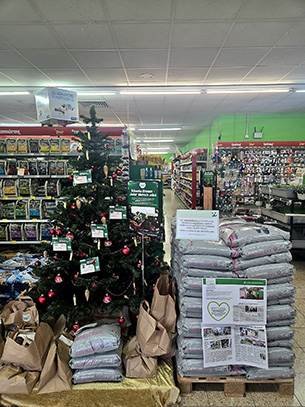 Weihnachtsbaum-Aktion im Fressnapf
